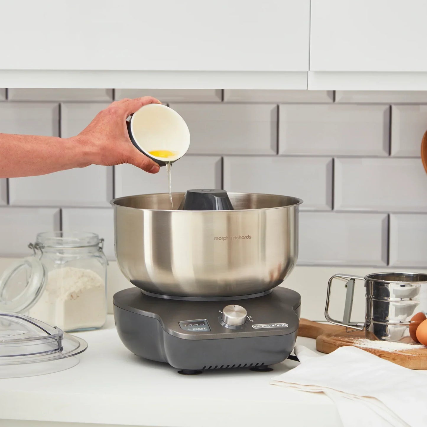 MixStar Compact Stand Mixer and Loose Base Shallow Cake Tin Set