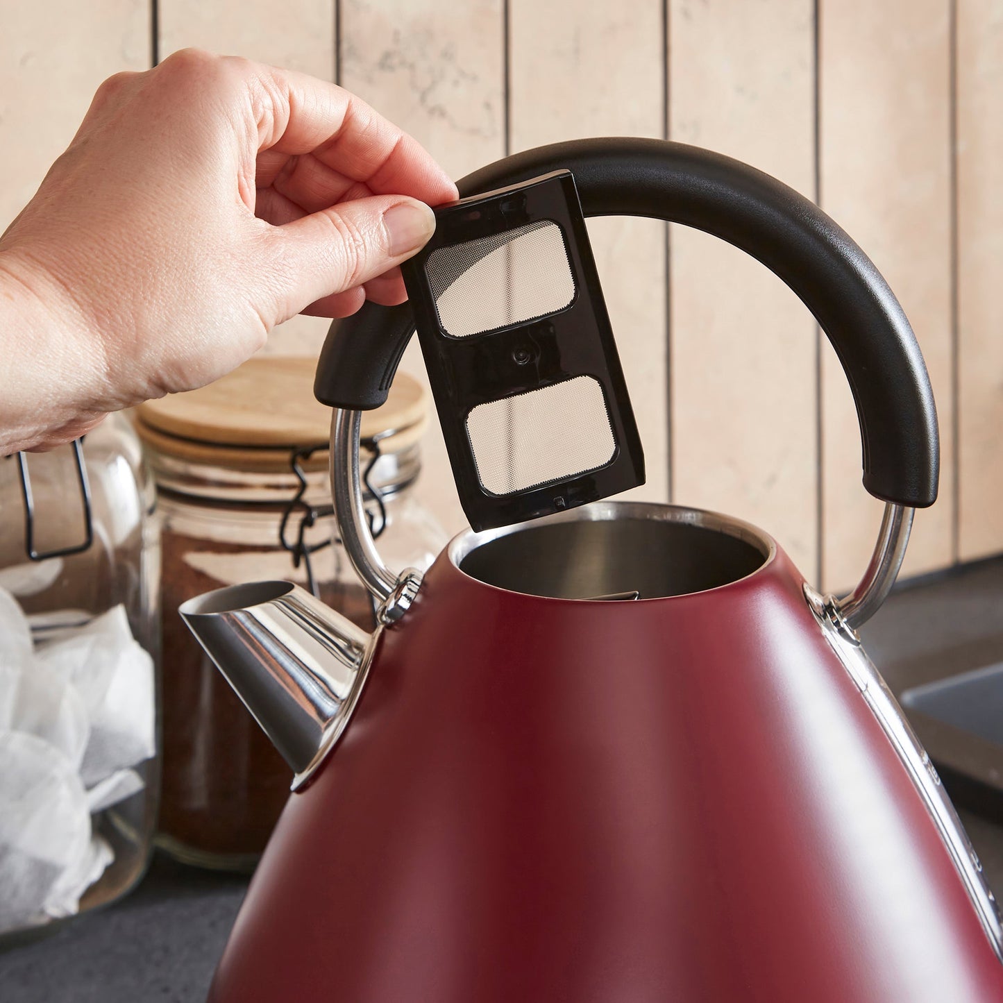 Limited Edition Accents Rhubarb Kettle & Toaster Set