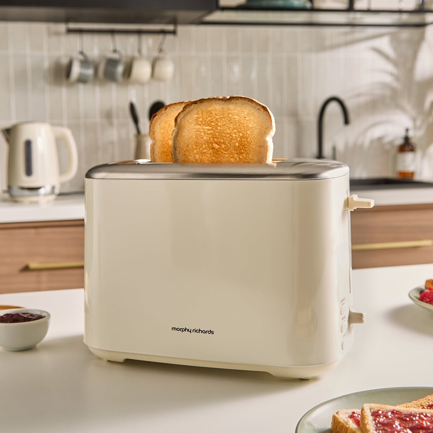 Equip Cream Kettle, Toaster & Filter Coffee Machine Set