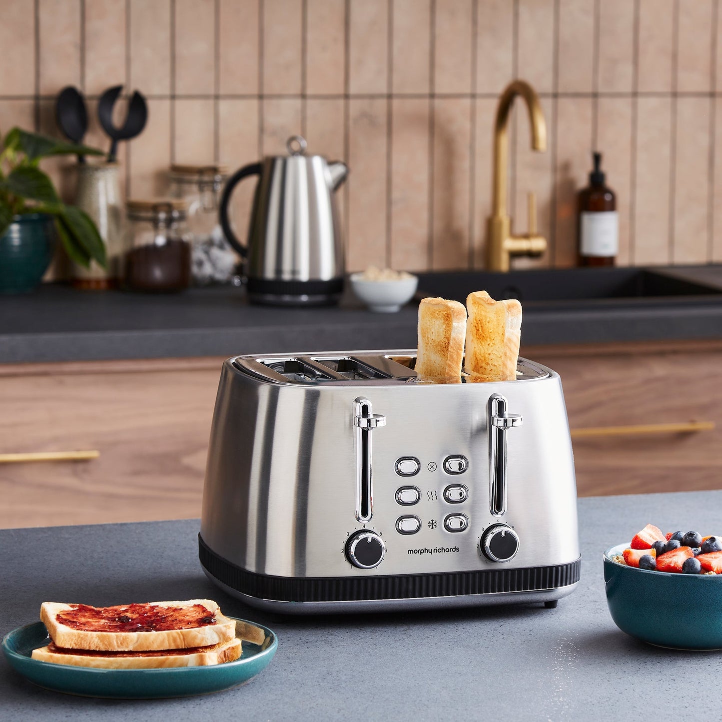 Mexborough 4 Slice Toaster - Black