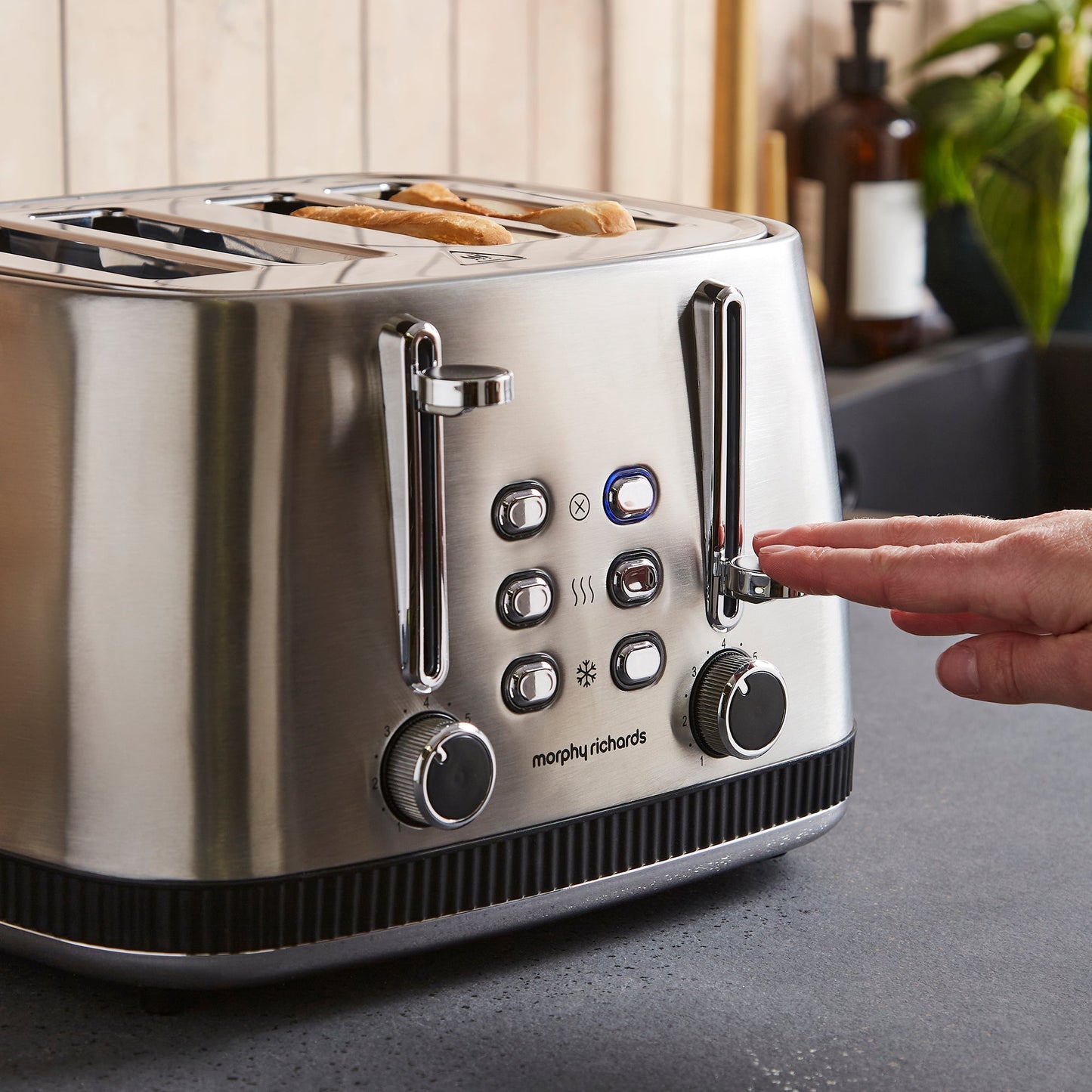 Mexborough 4 Slice Toaster - Black