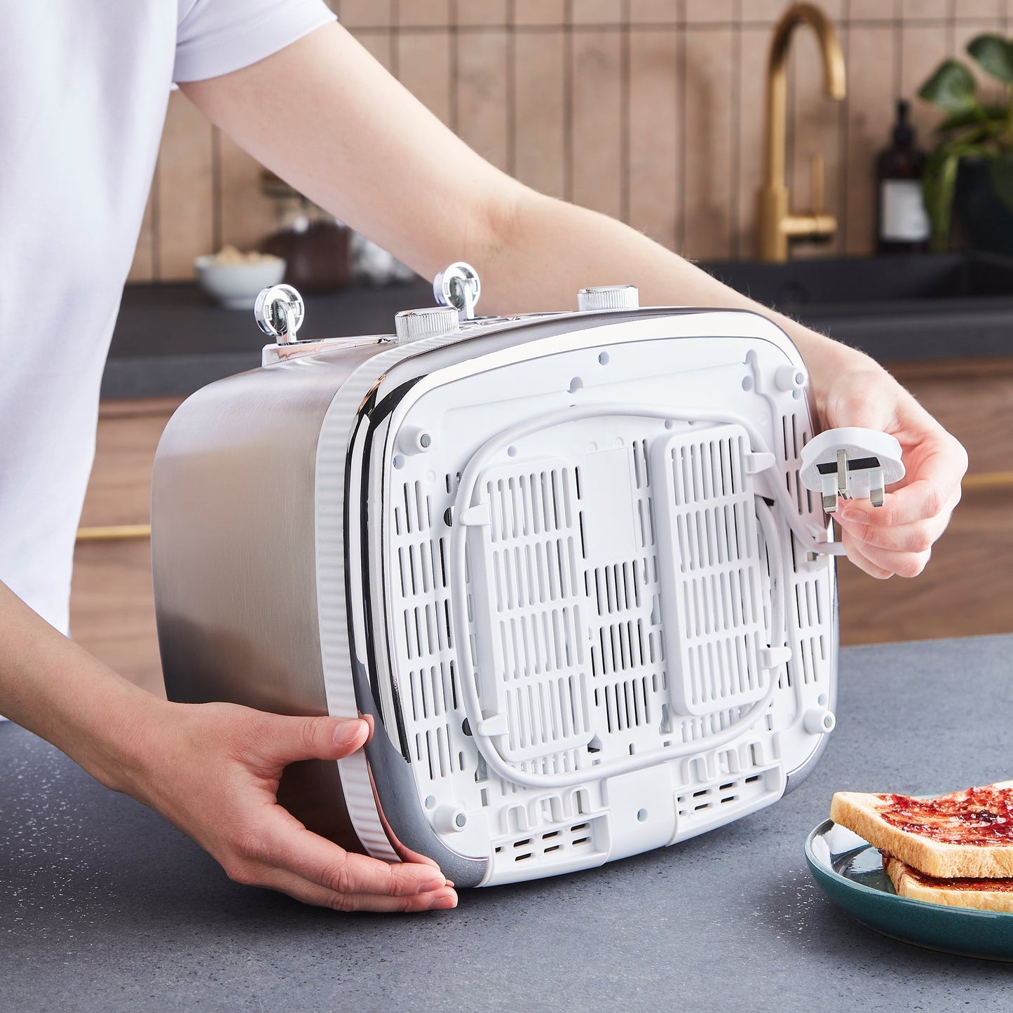 Mexborough White Kettle & Toaster Set