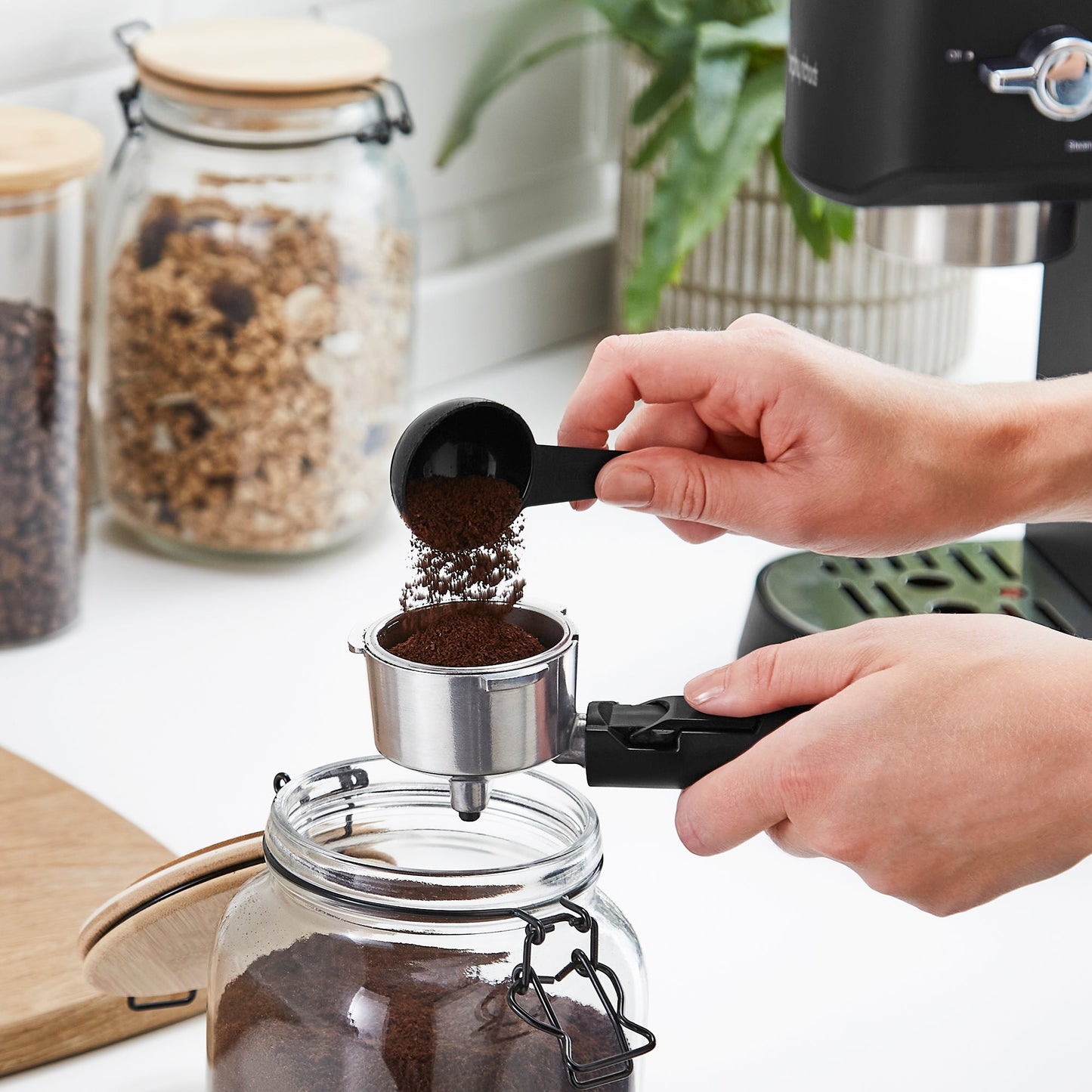 Traditional Compact Pump Espresso Coffee Machine - Black